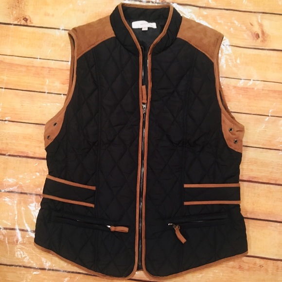 Like New Entro Black and Faux Suede Vest - Picture 3 of 4